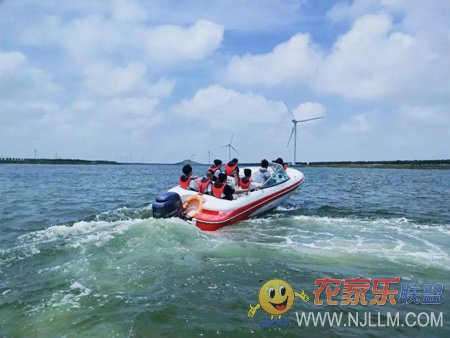 兴城海滨靓典农家院