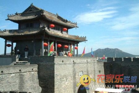 兴城海滨靓典农家院