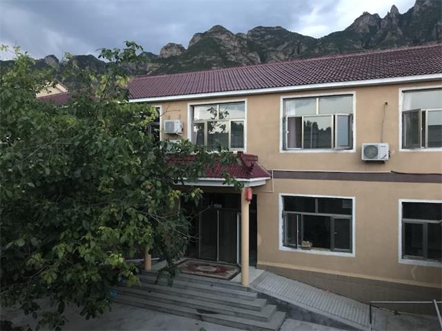 延庆王渡山聚亲朋农家饭庄-