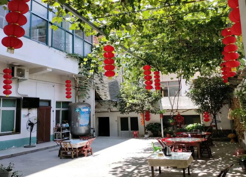 宝天曼小红16号农家宾馆-