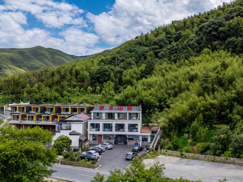 皖南川藏线储家滩伊水山居民宿-