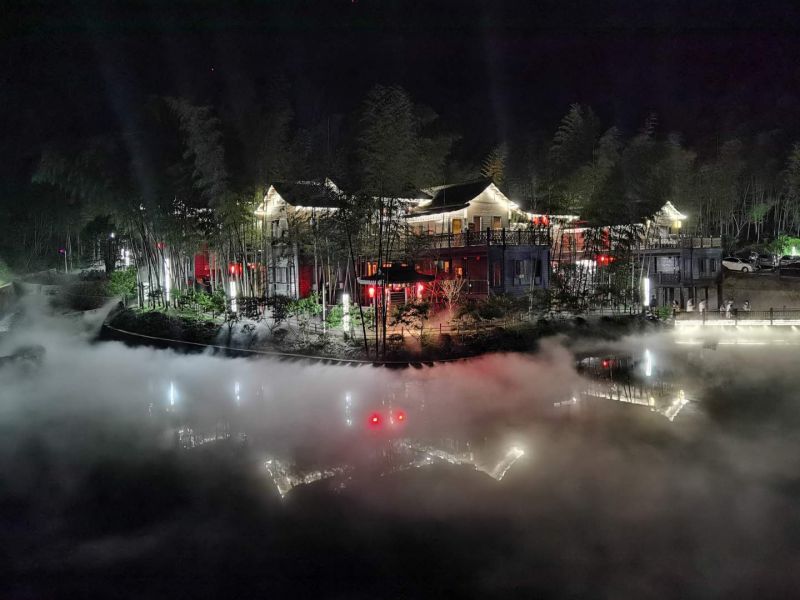 蓝山云冰山西风寨客栈-
