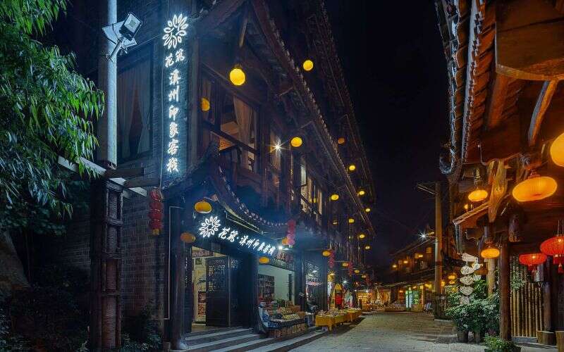 芙蓉镇大瀑布溪州印象客栈